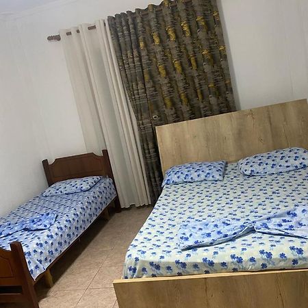 Ajsi Apartments Durrës Esterno foto