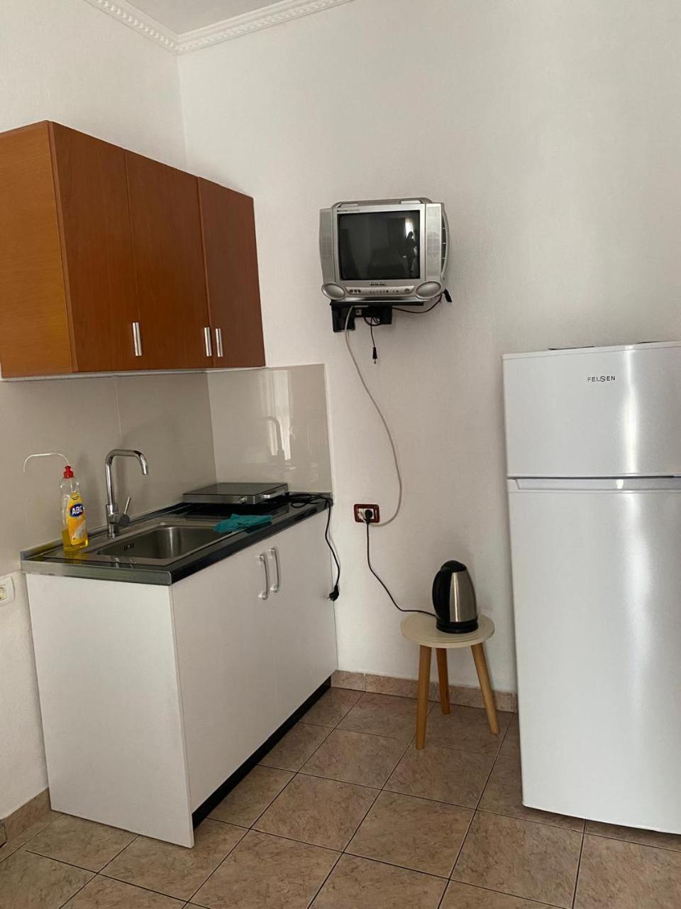 Ajsi Apartments Durrës Esterno foto